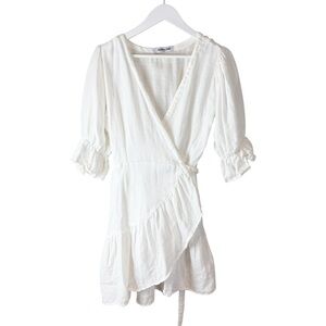 Pampelone white wrap dress size M‎ Ruffle